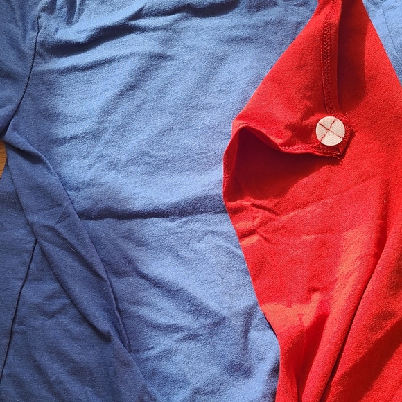 Superman T shirt with removable cape 5T - Picture 3 of 10